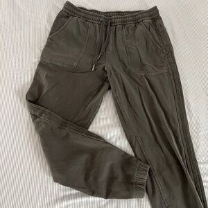 Athleta jogger pants